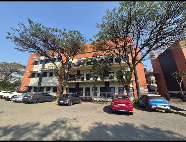 158M² OFFICE TO LET IN WOODMEAD